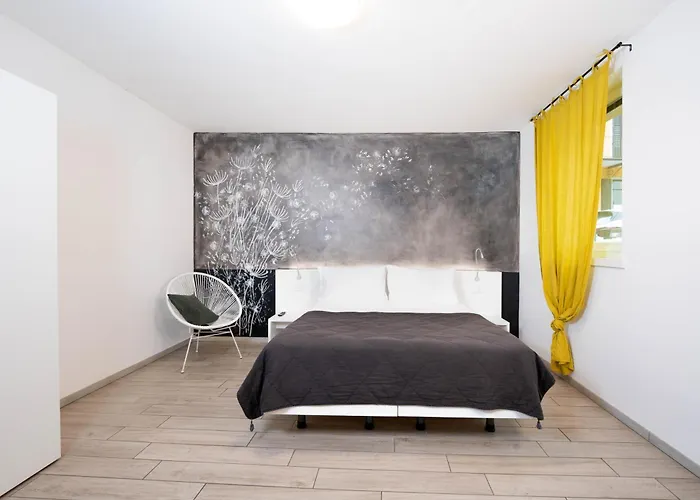 Cityu Grazioli 27 Appartamento Trento Citta - 2 Stanze Con 2 Parcheggi Privati Gratuiti