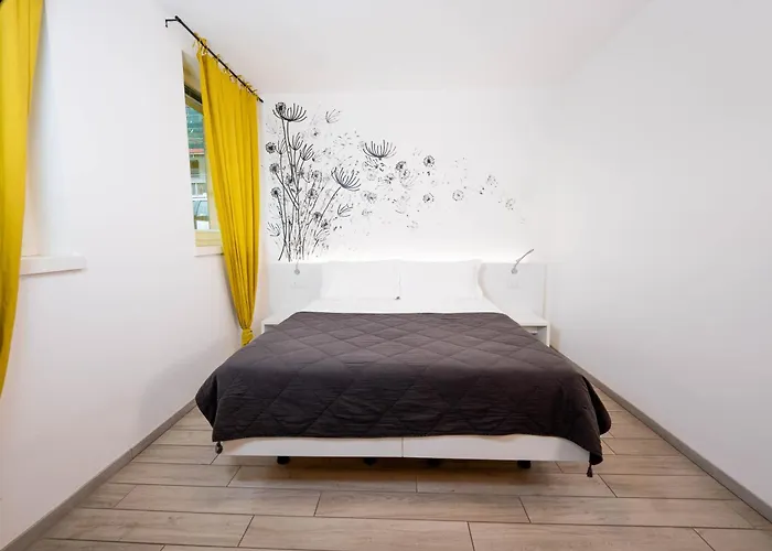 Cityu Grazioli 27 Appartamento Trento Citta - 2 Stanze Con 2 Parcheggi Privati Gratuiti