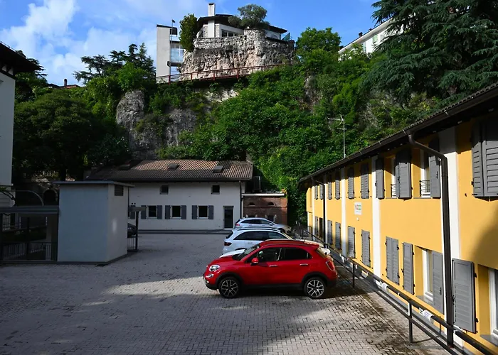 Cityu Grazioli 27 Appartamento Trento Citta - 2 Stanze Con 2 Parcheggi Privati Gratuiti