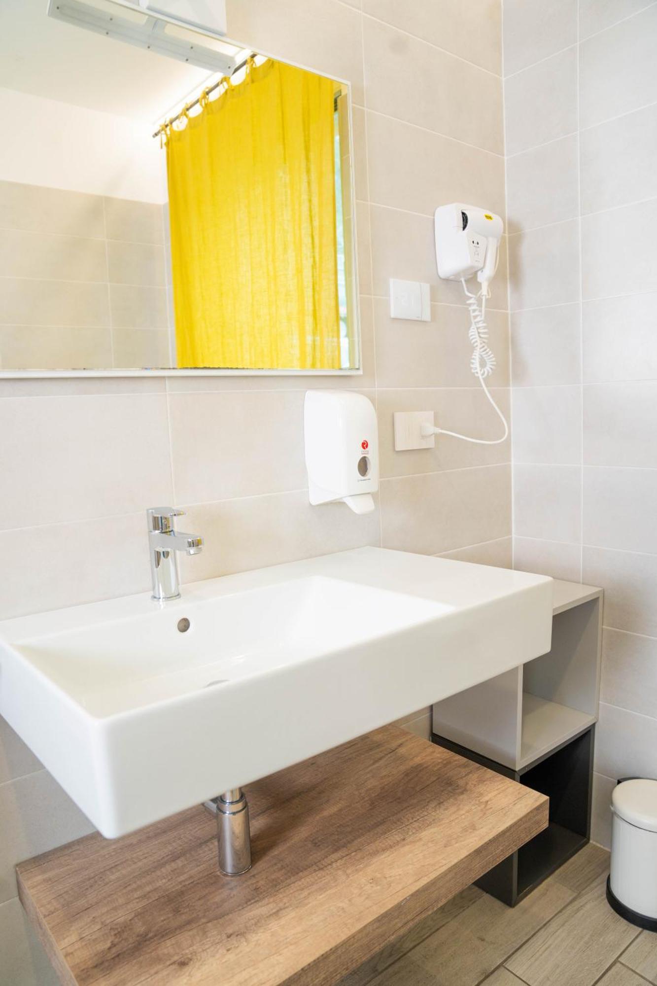 Cityu Grazioli 27 Citta - 2 Stanze Con 2 Parcheggi Privati Gratuiti Trento