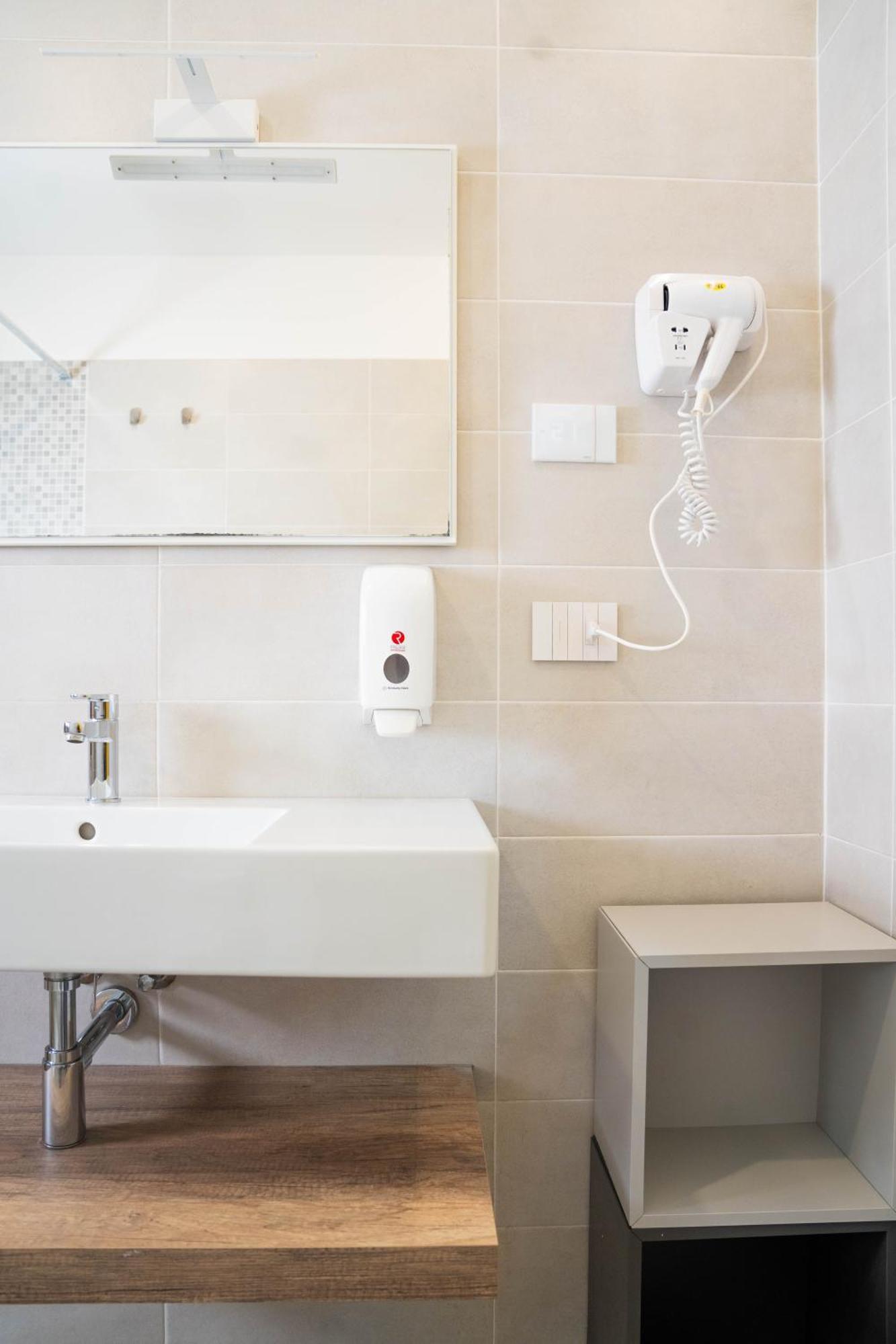 Cityu Grazioli 27 Citta - 2 Stanze Con 2 Parcheggi Privati Gratuiti Apartment *