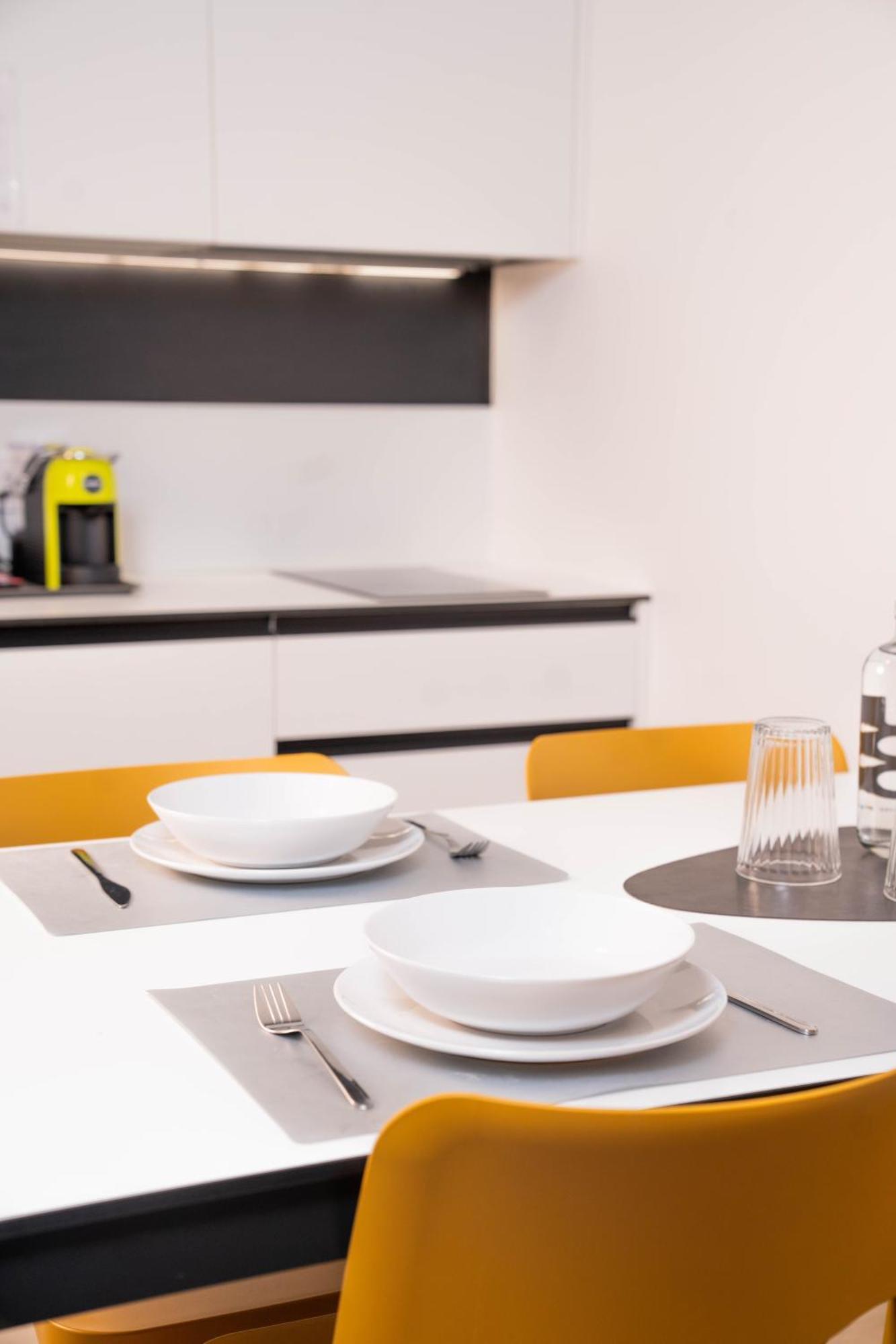 Cityu Grazioli 27 Citta - 2 Stanze Con 2 Parcheggi Privati Gratuiti Apartment *